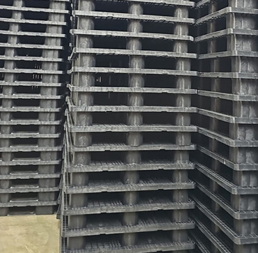 La Venta Fallida de un Tráiler de Palets de Plástico 110x130